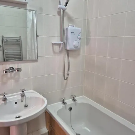 St David'S Guesthouse Haverfordwest Buitenkant foto