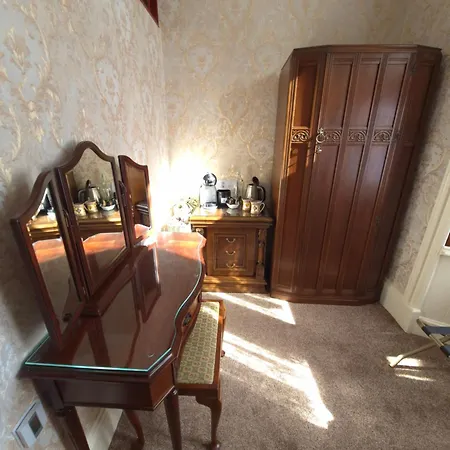 St David'S Guesthouse Haverfordwest Buitenkant foto